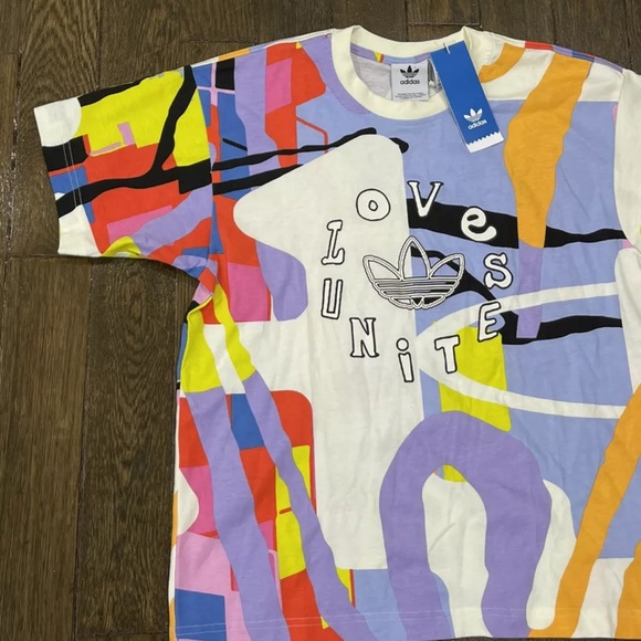 NWT Unisex Adidas Love Unites AOP Multicolor Camo T Shirt H43968 - Picture 2 of 8